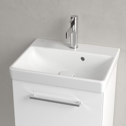 Villeroy & Boch 73584501 - Seinale paigaldatav valamu AVENTO 45x37 cm keraamika/valge