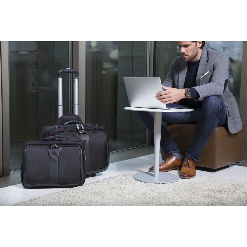 Wenger - Reisikohver ratastel 25 l 17" + sülearvuti kott 15,6" Patriot must