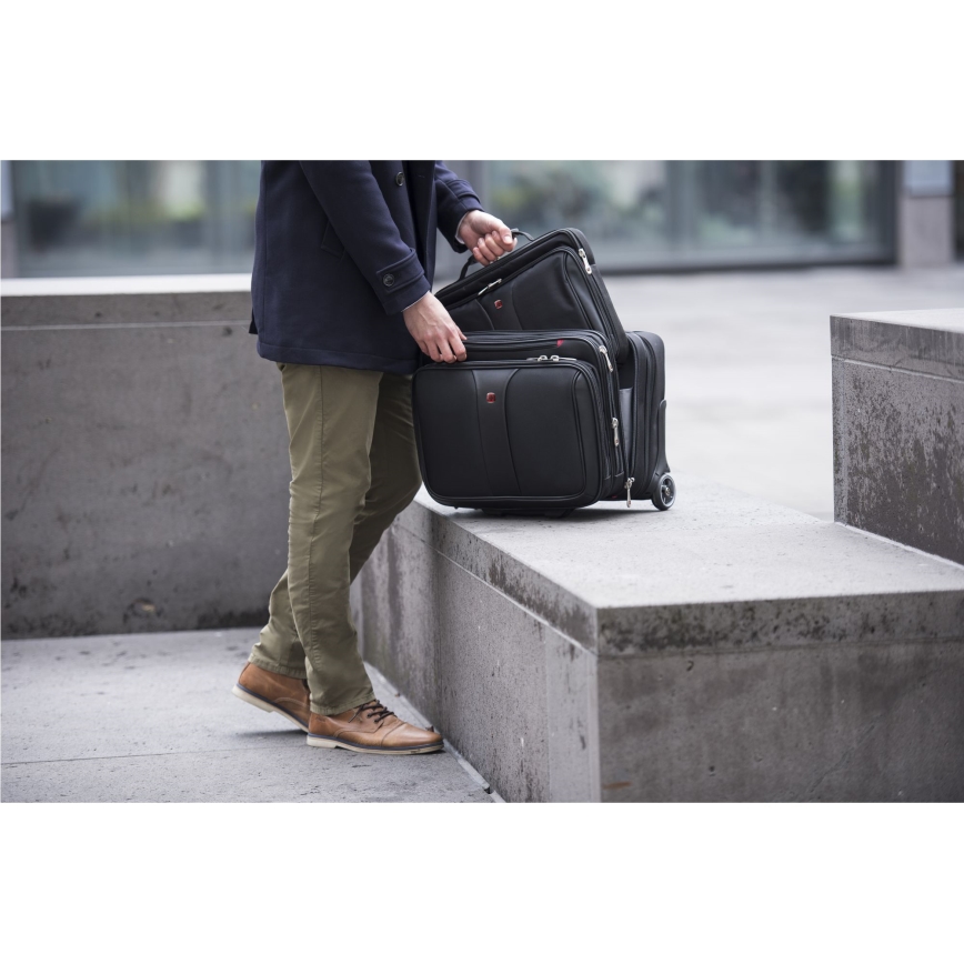 Wenger - Reisikohver ratastel 25 l 17" + sülearvuti kott 15,6" Patriot must