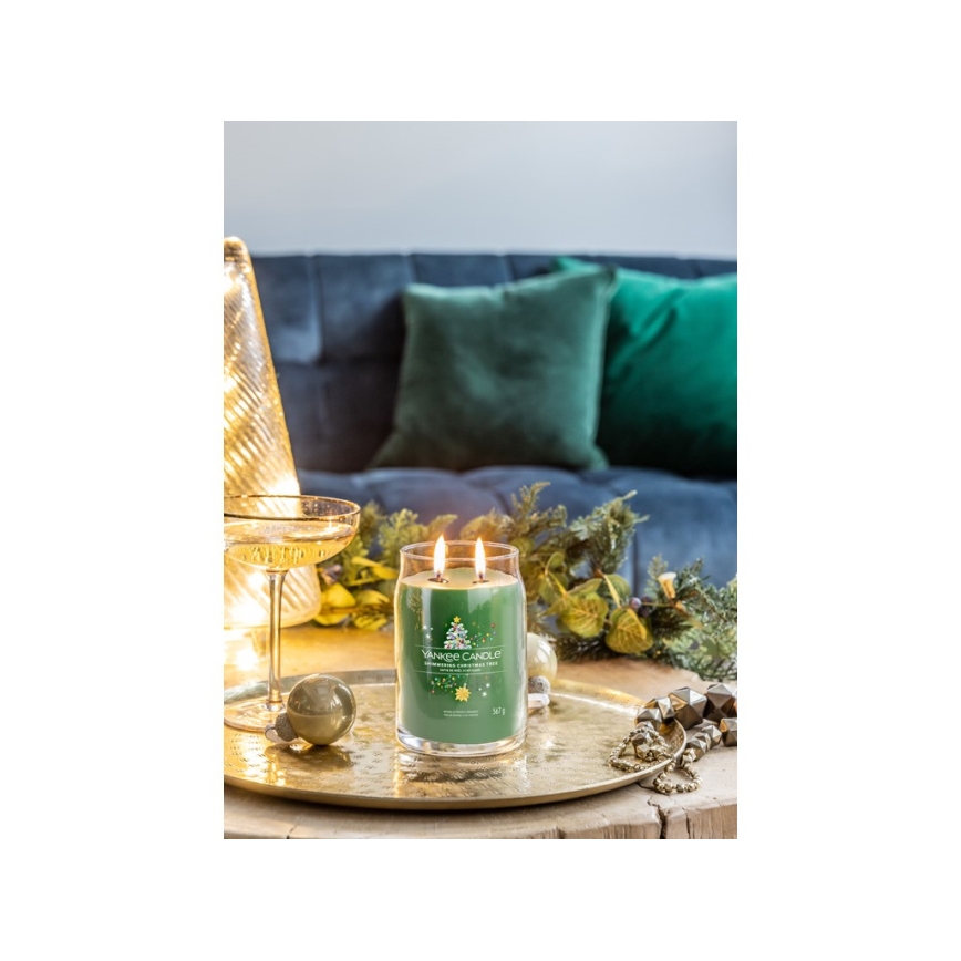Yankee Candle - lõhnaküünal SHIMMERING CHRISTMAS TREE suur 567g 60-90 tundi.
