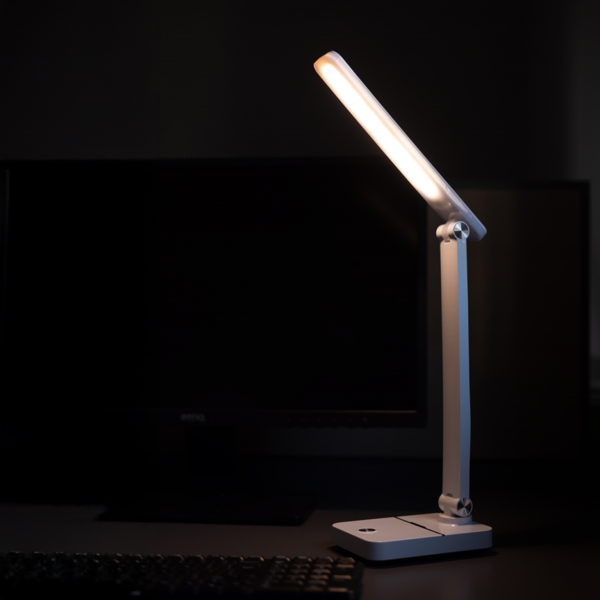 Zuma Line - LED Laetav laualamp LED/8W/1200 mAh 3000/4500/6000K CRI 90 valge